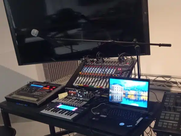 progettazione-impianti-audio-video-luci-a-modena-reggio-emilia